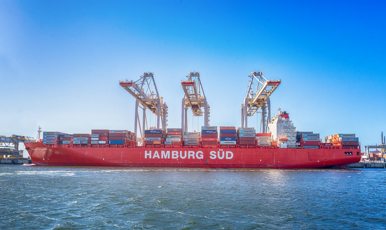 Puerto moderno con actividad de exportación