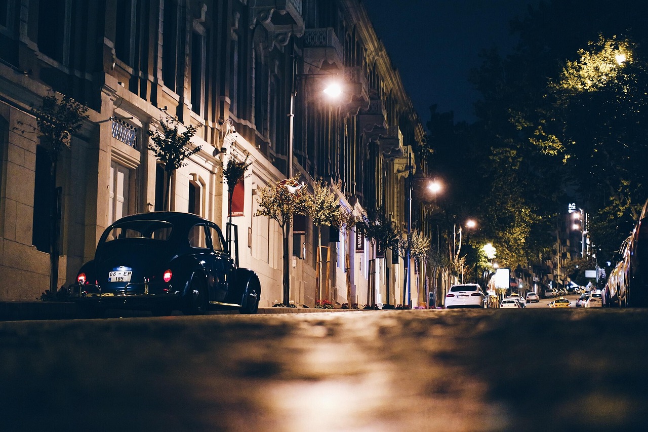 La Habana de noche en crisis