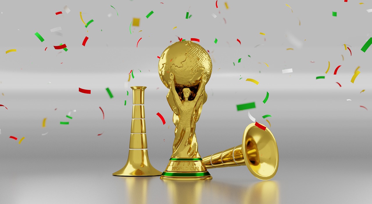 Lionel Messi sosteniendo la Copa del Mundo Qatar 2022